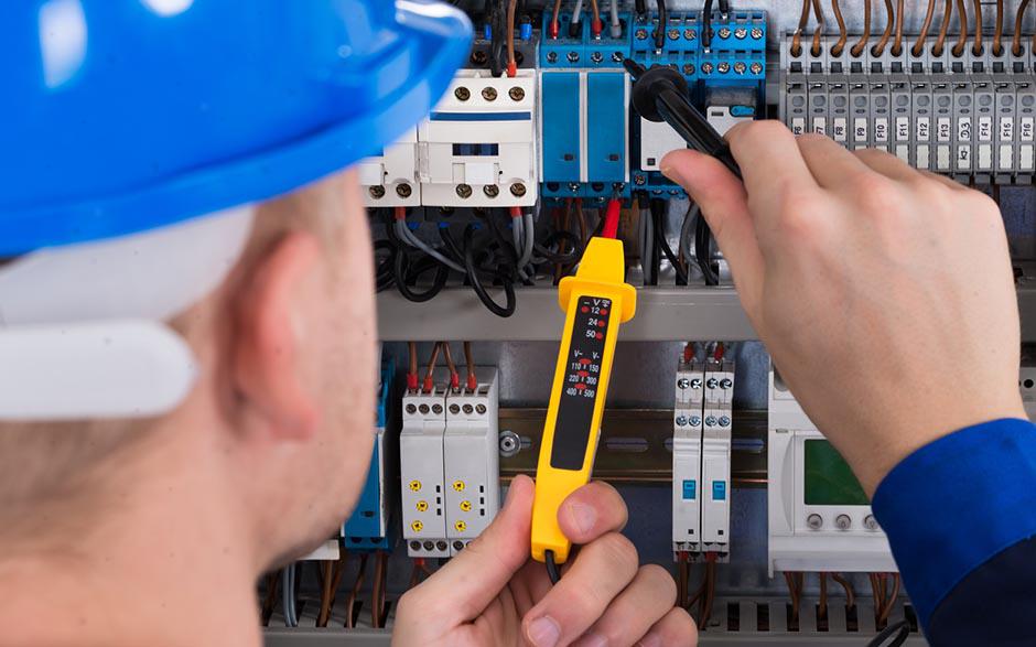 recherche travail électricien bâtiment Paris 4